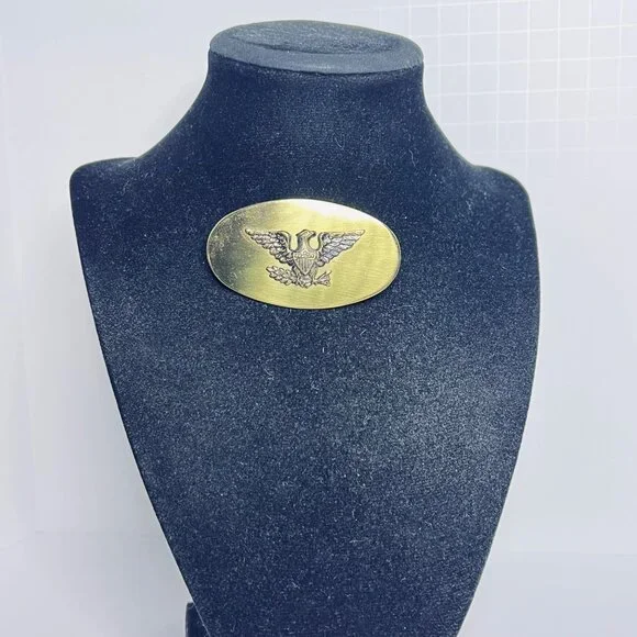 Vintage Dave's Oval Gold Tone Eagle Brooch (6070) - Picture 1 of 5